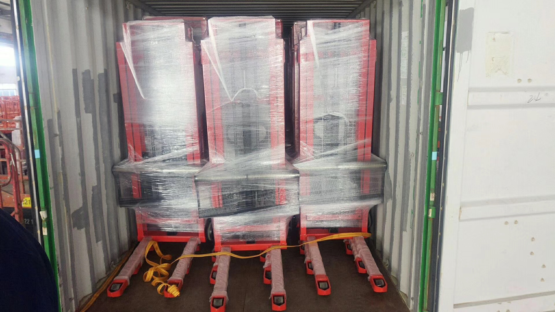50 units Manual Pallet Stacker with capacity 1-3 ton are going to Egypt